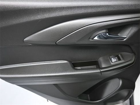 Used 2023 Chevrolet TrailBlazer RS w/ Sun and Liftgate Package image 19