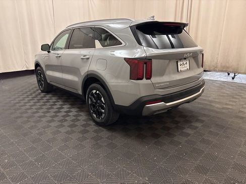 Certified 2025 Kia Sorento S AWD/4WD image 7