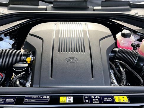 New 2026 Land Rover Range Rover Long Wheelbase SE image 13
