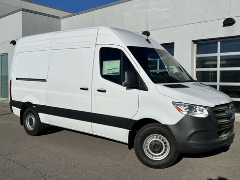 New 2025 Mercedes-Benz Sprinter 2500 image 4