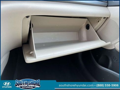 Used 2018 Hyundai Elantra Value Edition image 36