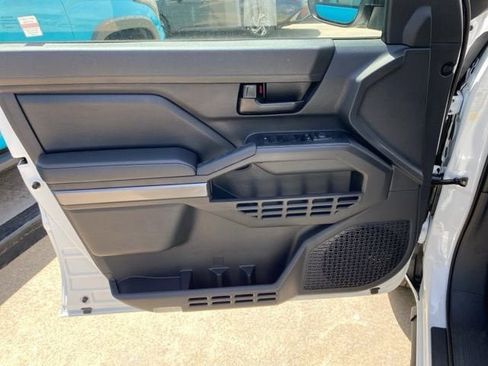 New 2026 Toyota Tacoma SR5 AWD/4WD image 17