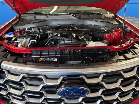Certified 2025 Ford Explorer Platinum AWD/4WD image 24