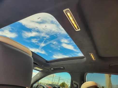 Used 2022 Mercedes-Benz S 580 4MATIC Sedan w/ AMG Line Package image 11