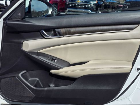 Used 2019 Honda Accord EX-L image 46