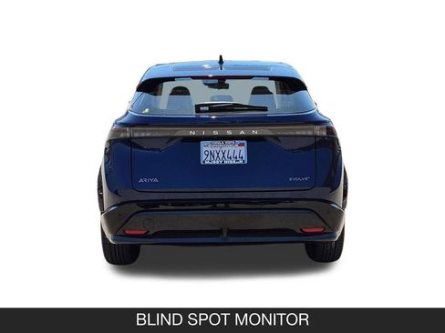Used 2024 Nissan Ariya FWD image 8