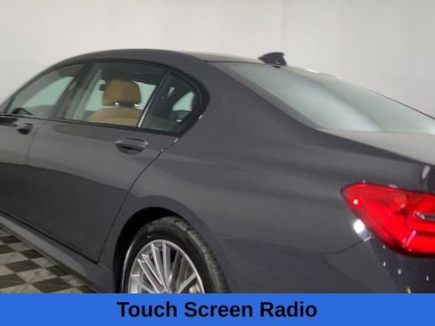 Used 2019 BMW 740i xDrive w/ Executive Package image 10