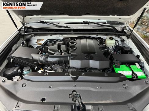 Used 2020 Toyota 4Runner TRD Off-Road image 35