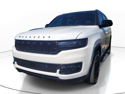 Used 2023 Jeep Wagoneer Series II image 3