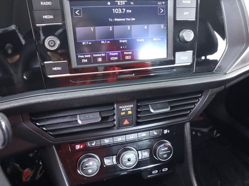 Used 2020 Volkswagen Jetta SE FWD image 15