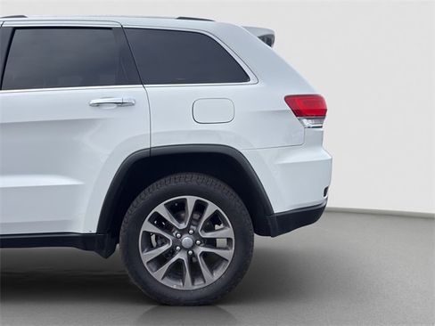 Used 2018 Jeep Grand Cherokee Limited w/ Luxury Group II image 22