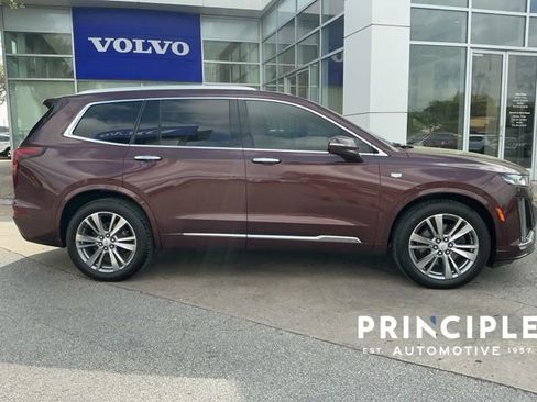 Used 2023 Cadillac XT6 Premium Luxury FWD image 5