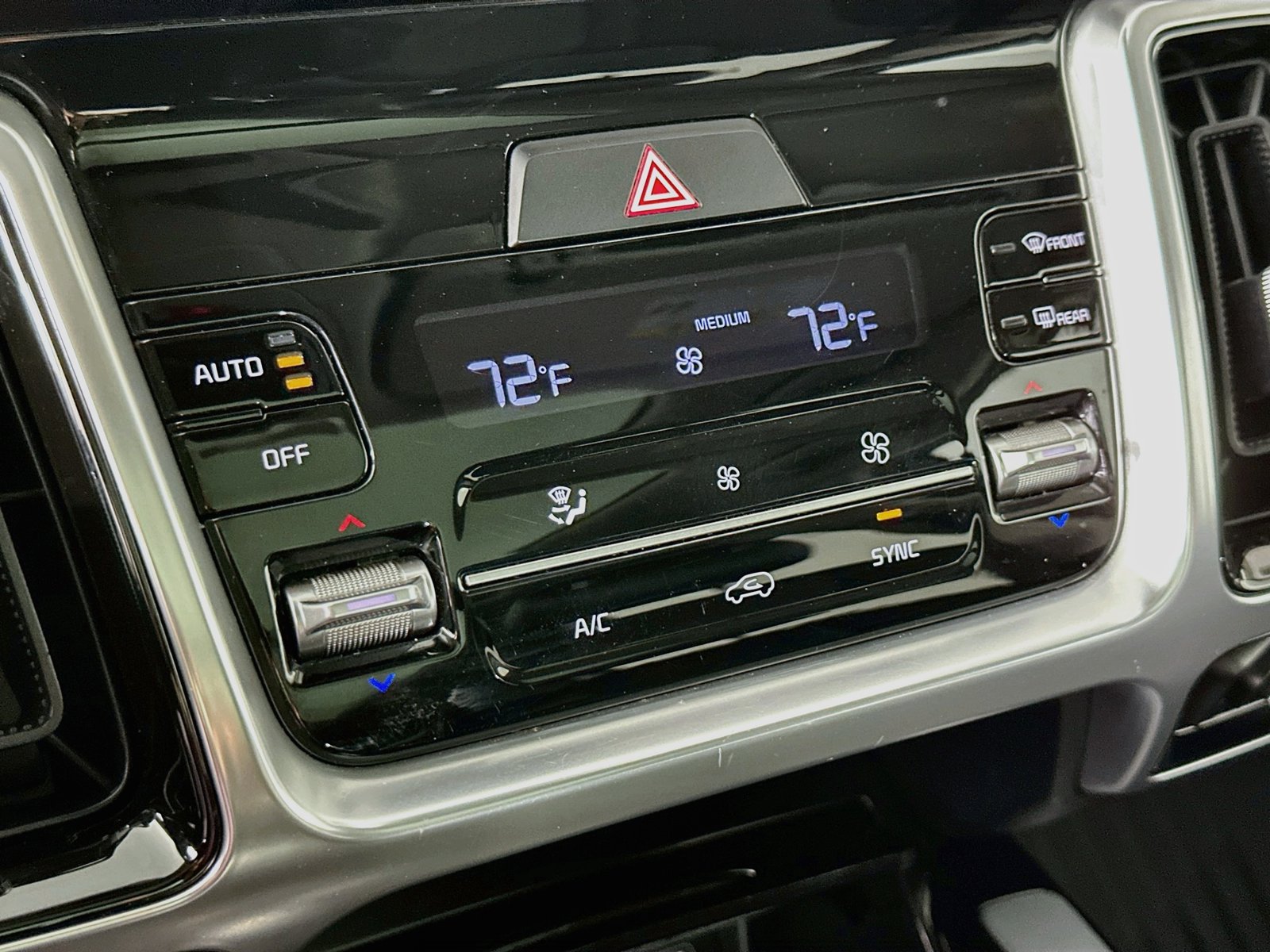 Used 2022 Kia Sorento SX AWD/4WD image 17