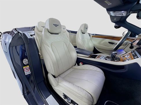Used 2022 Bentley Continental GT image 29