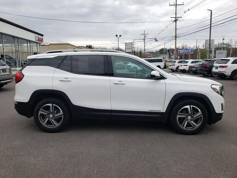 Used 2021 GMC Terrain SLT w/ Infotainment Package II AWD/4WD image 2