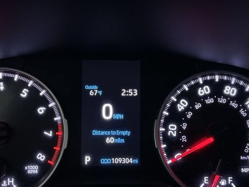 Used 2021 Toyota RAV4 LE FWD image 19