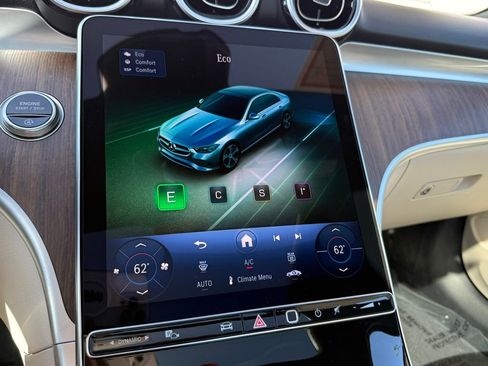 Used 2025 Mercedes-Benz C 300 4MATIC Sedan image 20