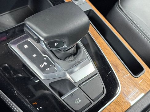 Used 2023 Audi Q5 2.0T Premium Plus w/ Premium Plus Package AWD/4WD image 19