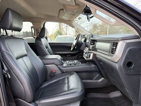 Used 2023 Ford Expedition Max XLT image 20