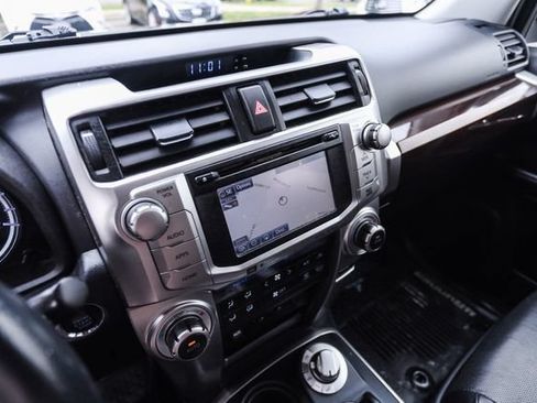 Used 2018 Toyota 4Runner Limited AWD/4WD image 37