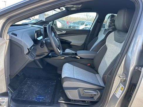 New 2025 Volkswagen ID.4 Pro image 9