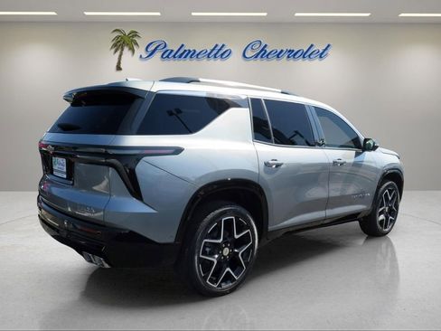 New 2026 Chevrolet Traverse High Country FWD image 3