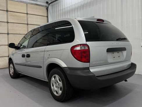 Used 2002 Dodge Caravan SE image 13