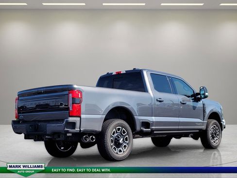 Used 2026 Ford F250 Platinum AWD/4WD image 4