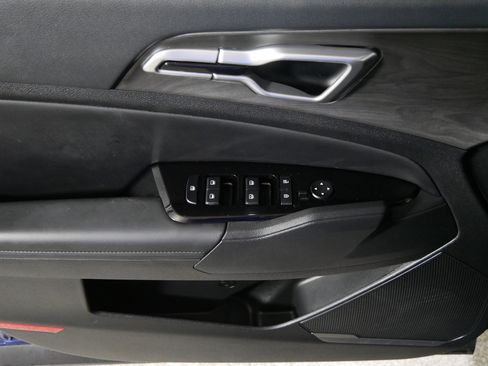 Used 2025 Kia Sportage X-Line w/ Premium Package AWD/4WD image 19