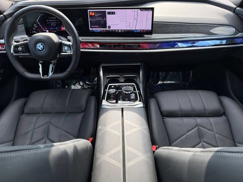 Used 2026 BMW 750e xDrive AWD/4WD image 10