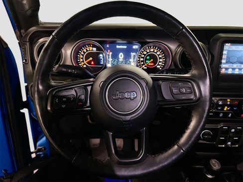 Used 2022 Jeep Wrangler Unlimited Willys image 11