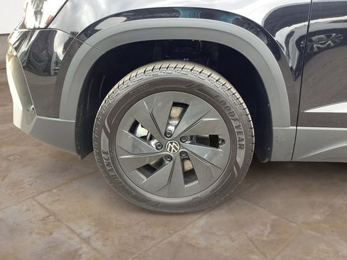 New 2026 Volkswagen Taos S image 9