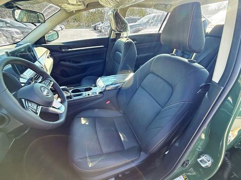 New 2025 Nissan Altima 2.5 SR w/ SR Premium Package image 12