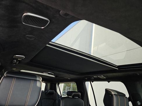 New 2026 Jeep Grand Wagoneer L Summit AWD/4WD image 8