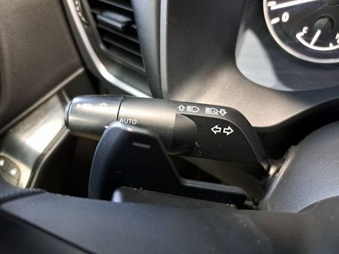 Used 2024 Nissan Rogue S AWD/4WD image 23