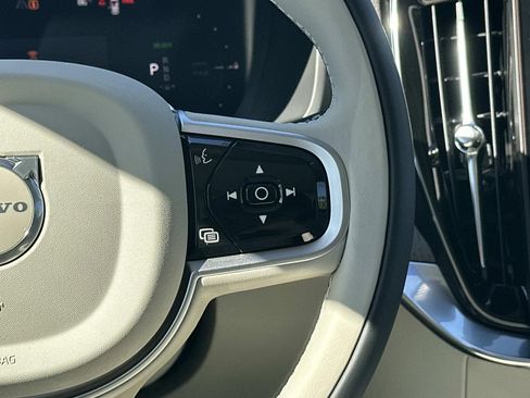New 2026 Volvo XC90 T8 Ultra w/ Protection Package Premier AWD/4WD image 9