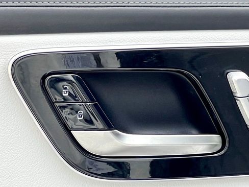 Certified 2025 Mercedes-Benz GLC 300 4MATIC w/ AMG Line image 28