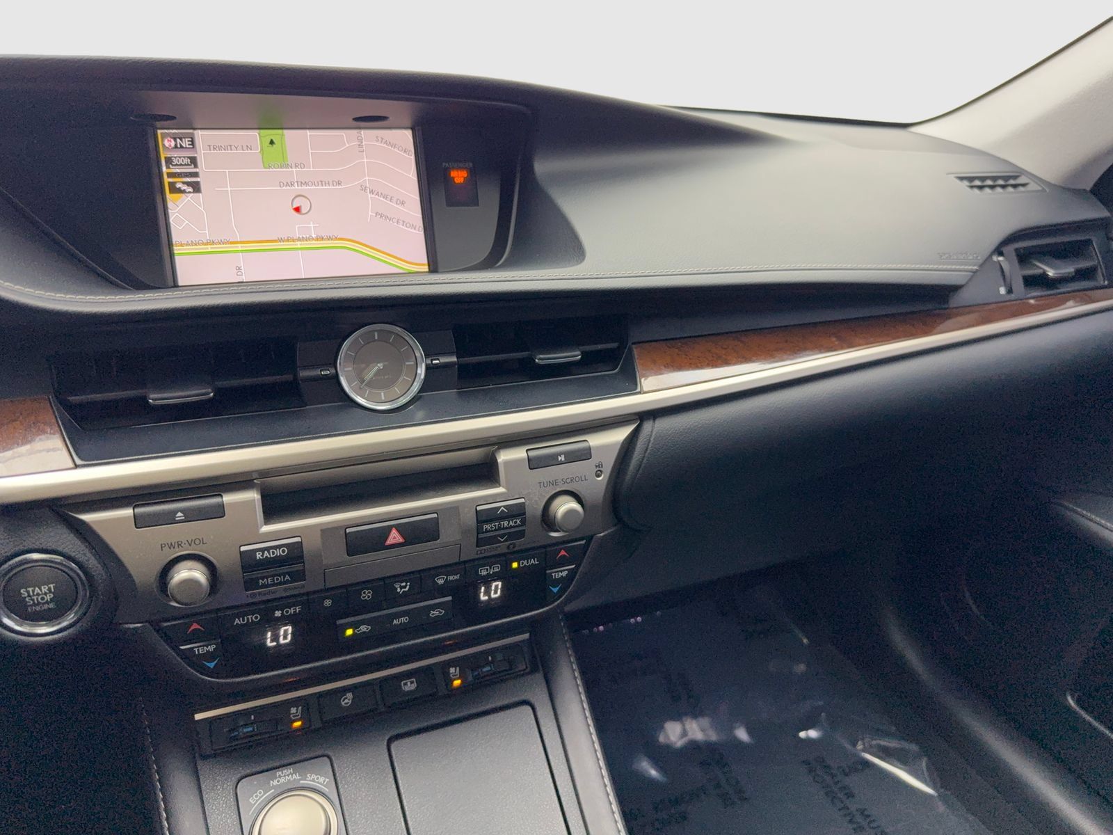 Used 2017 Lexus ES 350 w/ Luxury Package FWD image 22