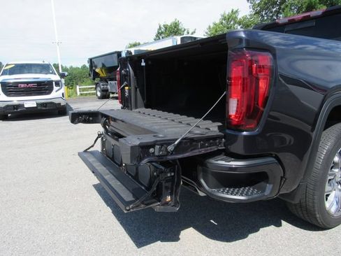 Used 2023 GMC Sierra 1500 Denali w/ Denali Reserve Package AWD/4WD image 37