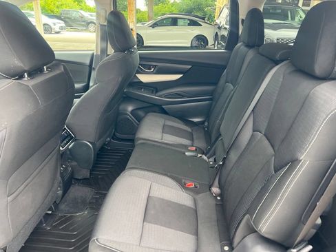 Used 2022 Subaru Ascent Premium w/ Convenience Package AWD/4WD image 8
