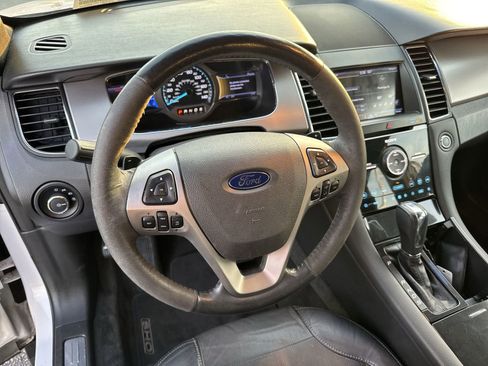 Used 2013 Ford Taurus SHO image 18