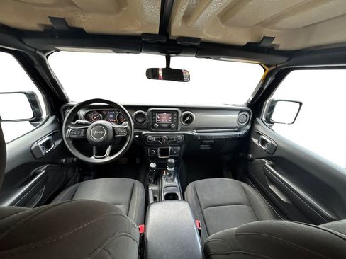 Used 2021 Jeep Wrangler Sport image 17
