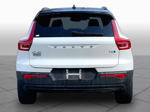 Used 2022 Volvo XC40 T5 R-Design w/ Advanced Package AWD/4WD image 5