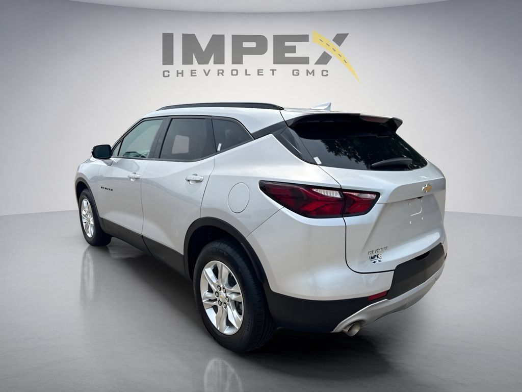 Used 2022 Chevrolet Blazer LT FWD image 3