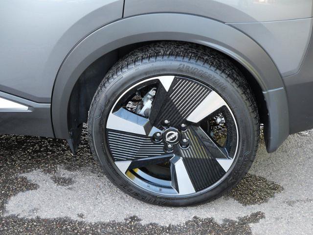Certified 2025 Nissan Kicks SR AWD/4WD image 9