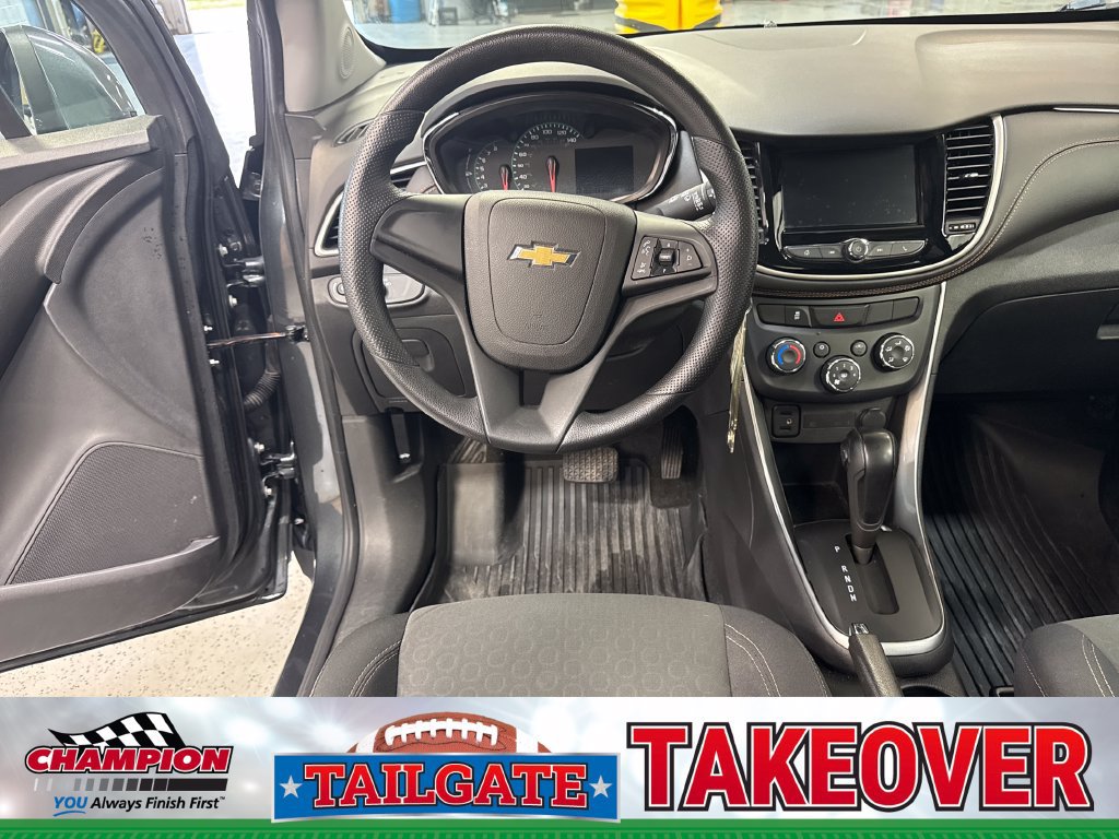 Used 2019 Chevrolet Trax LS FWD image 17