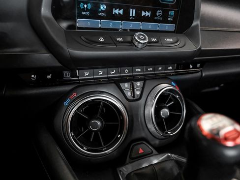Used 2016 Chevrolet Camaro SS RWD image 23