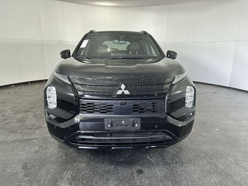 Used 2024 Mitsubishi Outlander SEL Black Edition AWD/4WD image 3