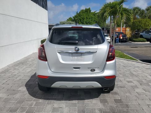Used 2022 Buick Encore Preferred w/ Safety Package image 5
