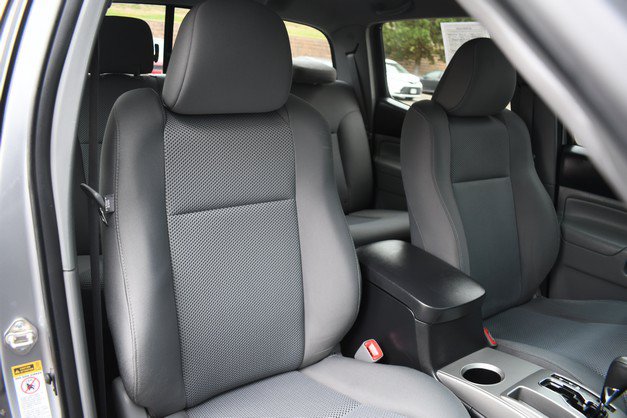 Used 2015 Toyota Tacoma 4x4 Double Cab w/ TRD Off-Road Package image 26